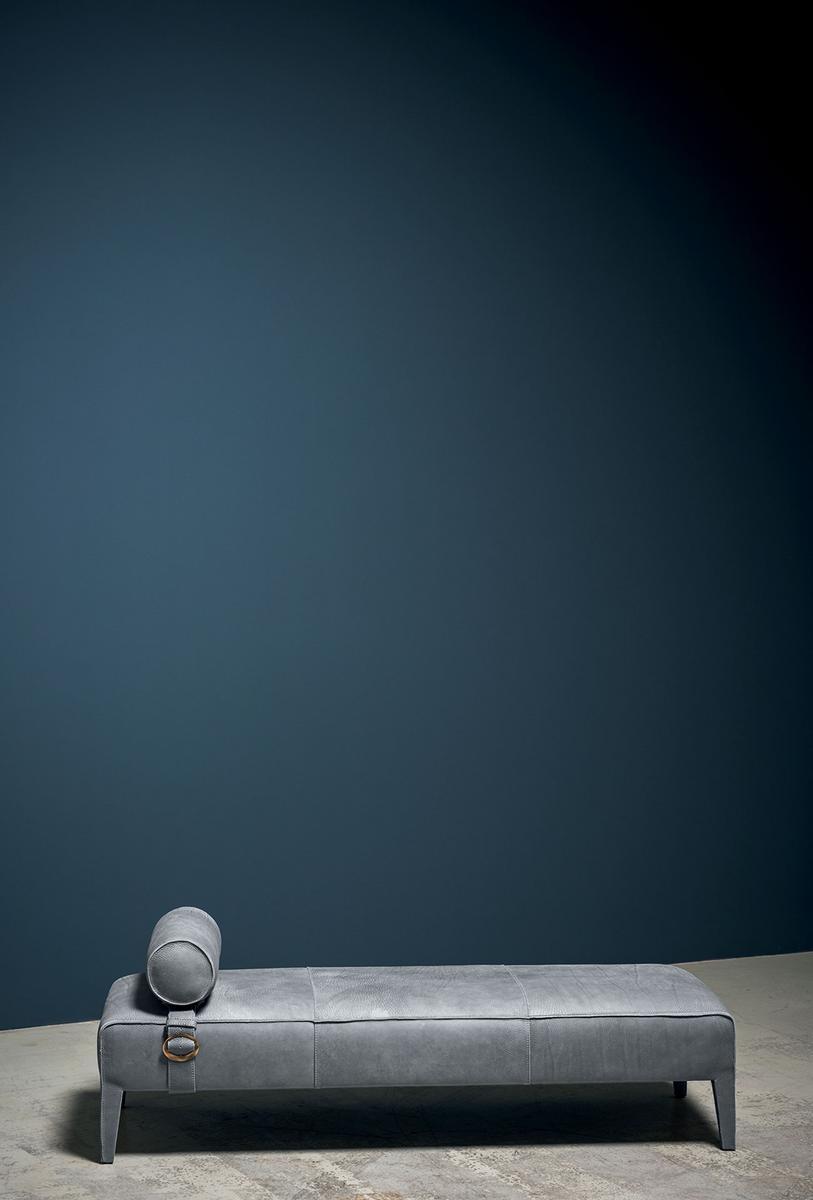 FREUD Leather day bed