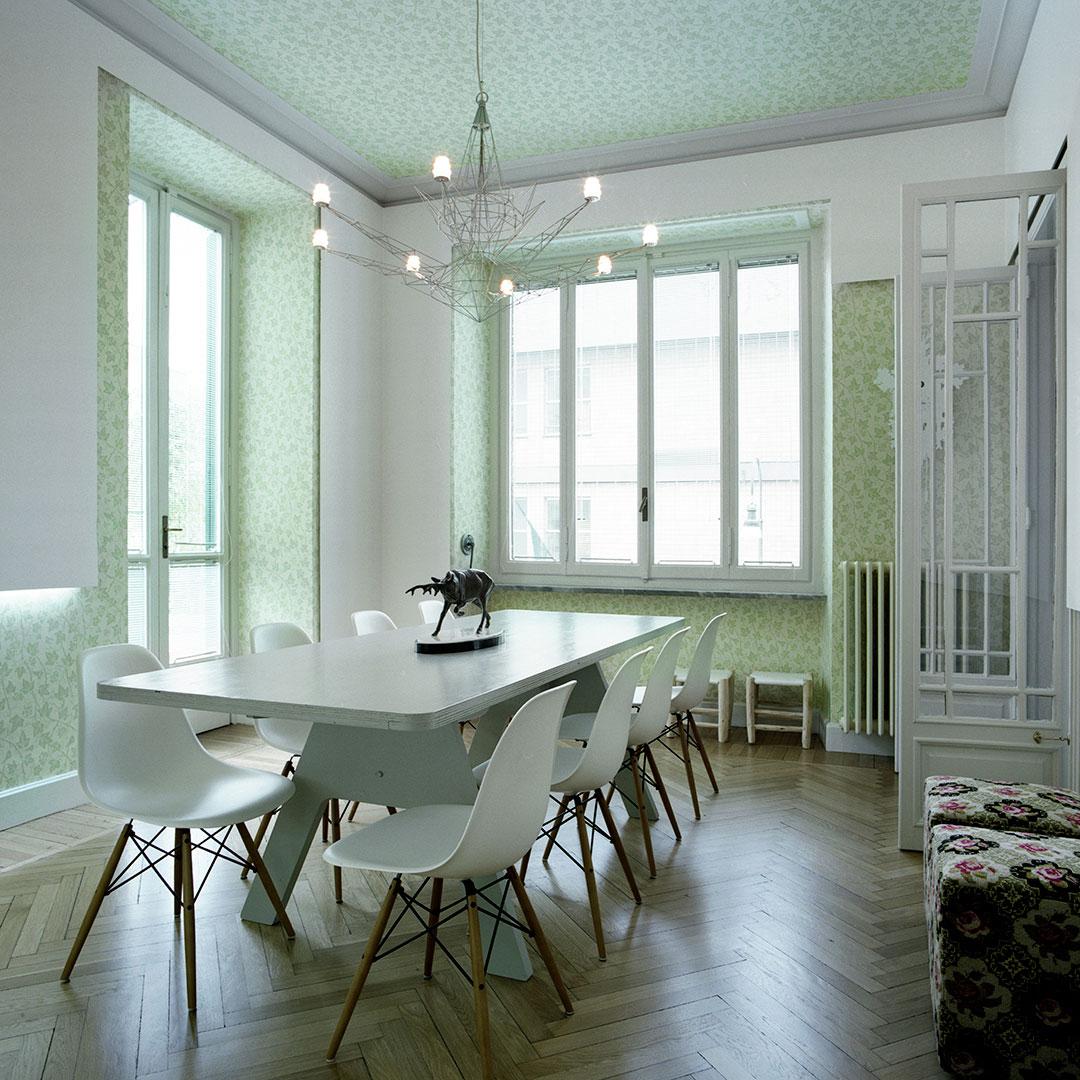 LIGHTWEIGHT Metal pendant lamp