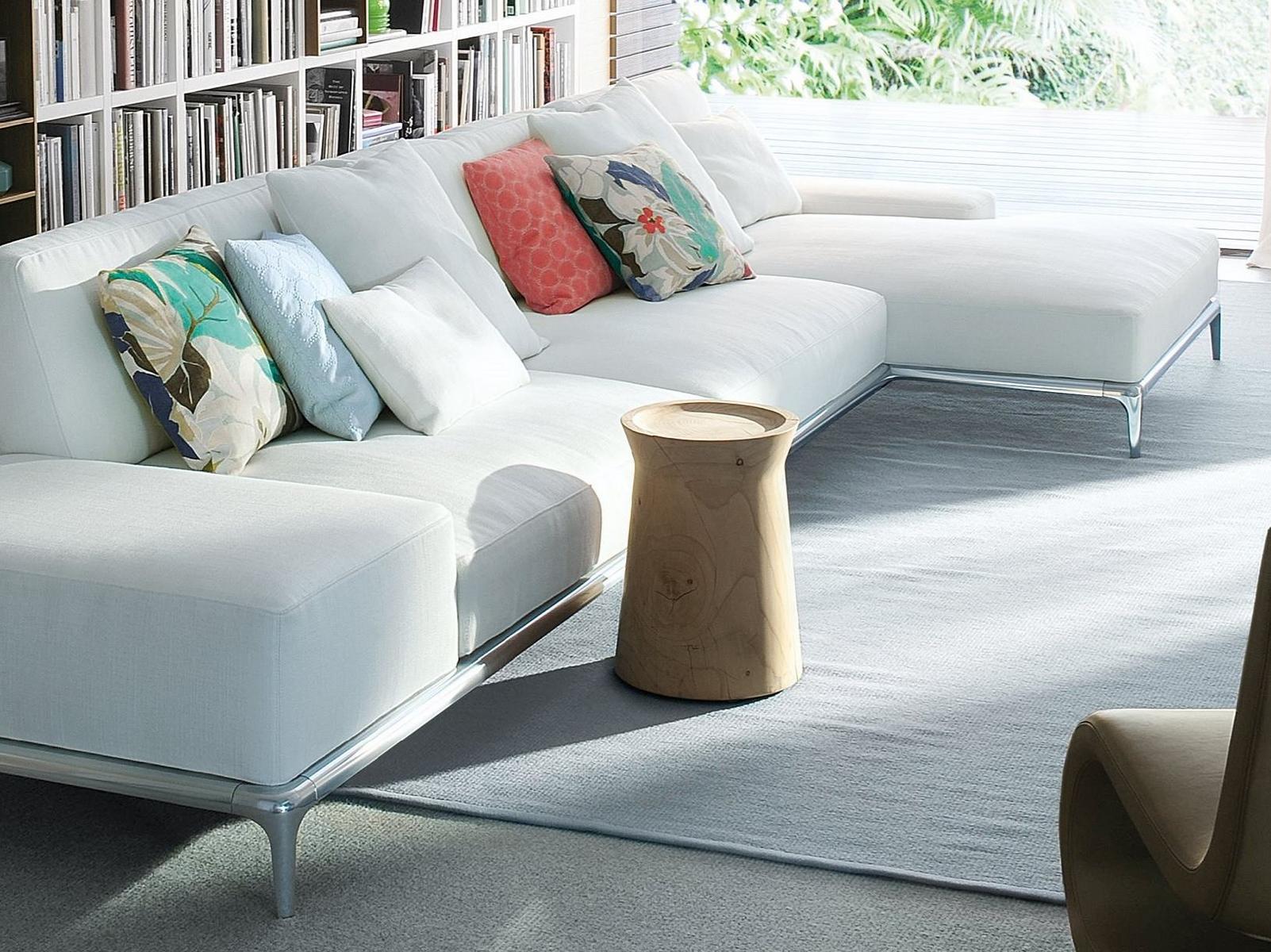 DAMA Round solid wood coffee table