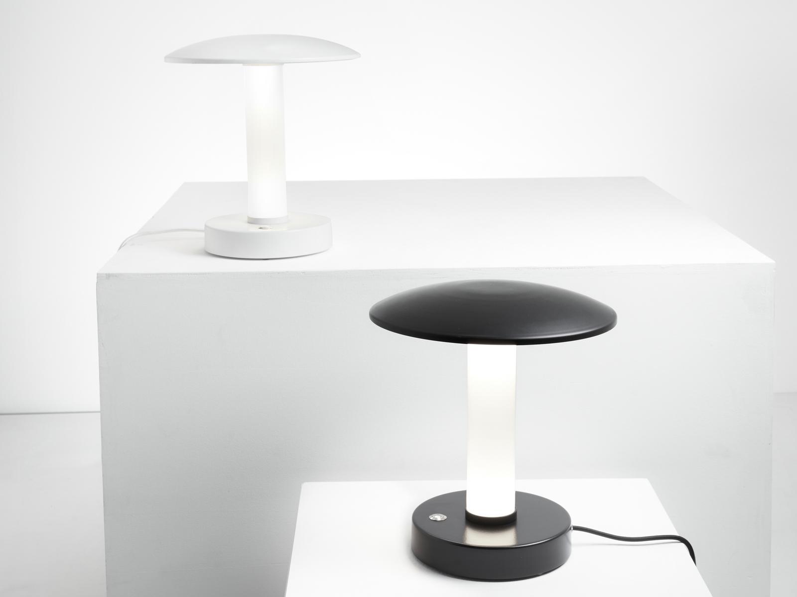 12 LED table lamp