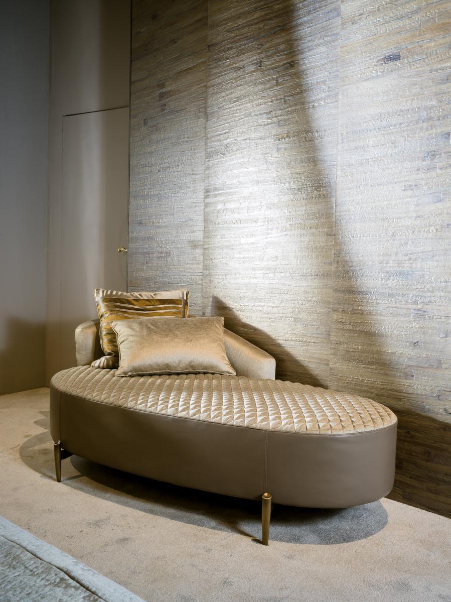 SELENE Tufted upholstered leather day bed