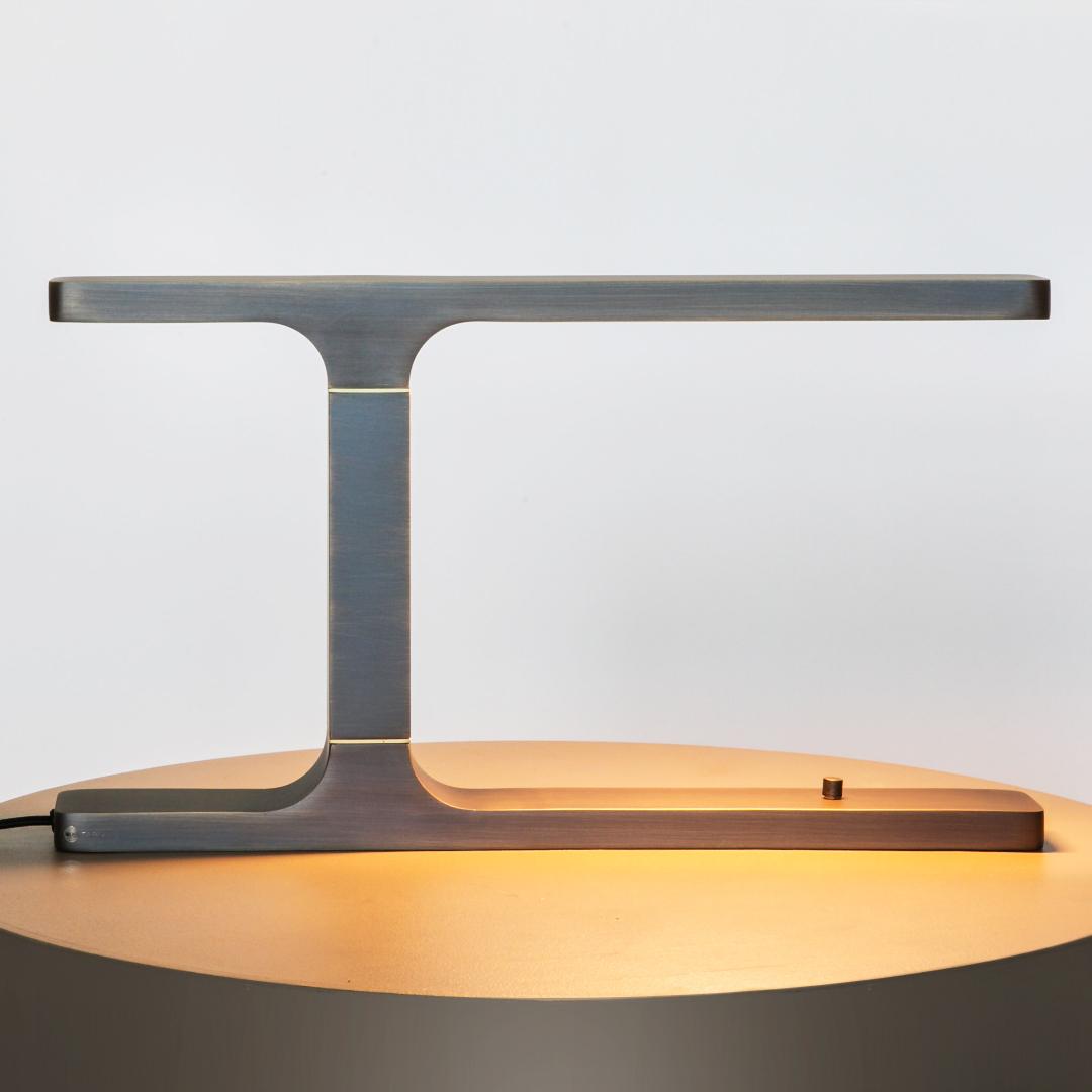 BEAM LED bronze desk lamp