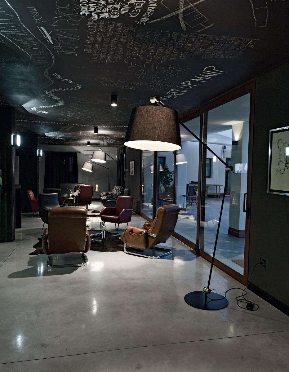 JOINTED LED floor lamp