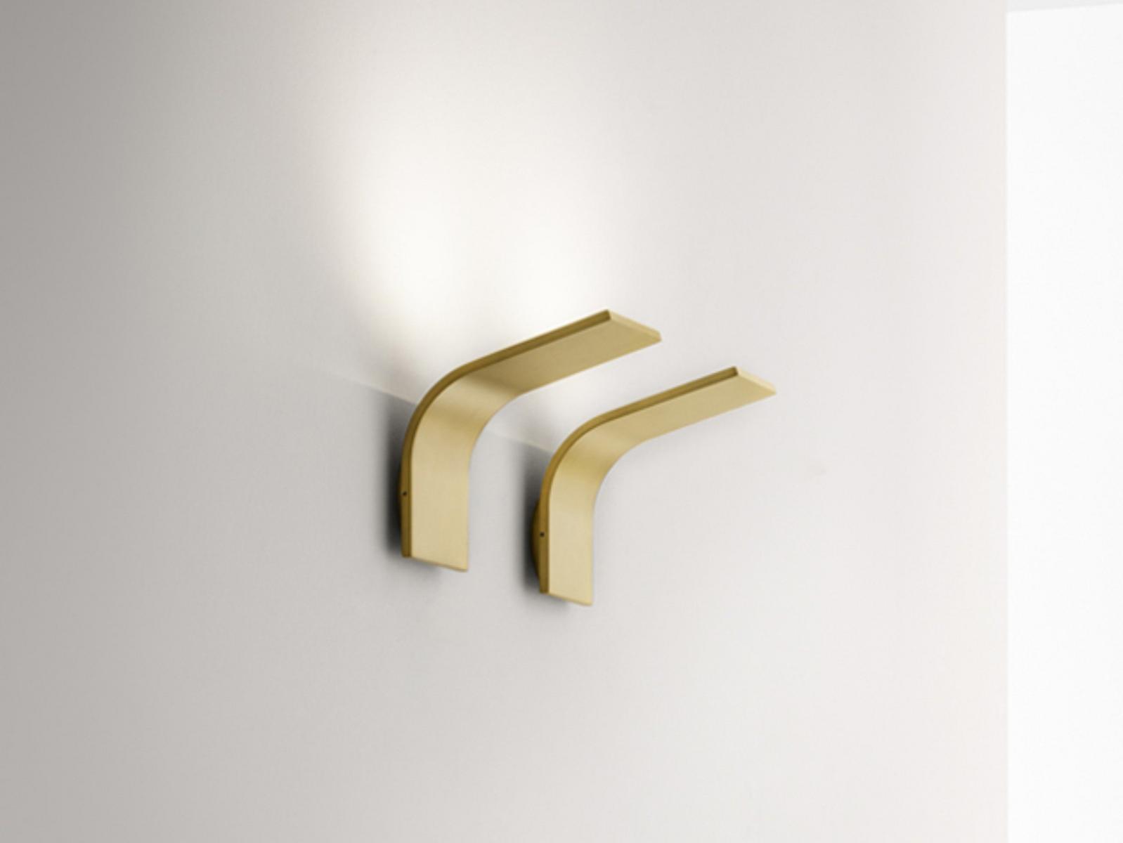 APP Indirect light aluminium wall light