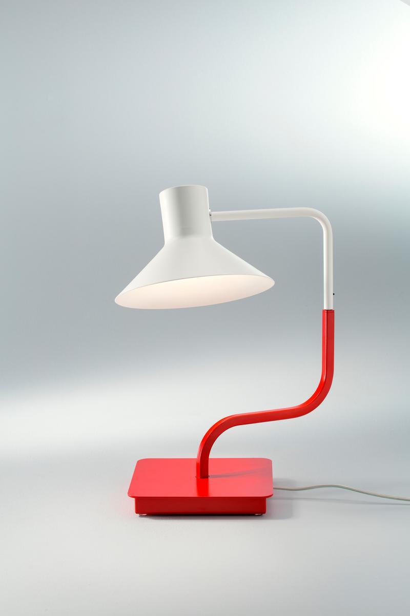 SISTER LED adjustable iron table lamp