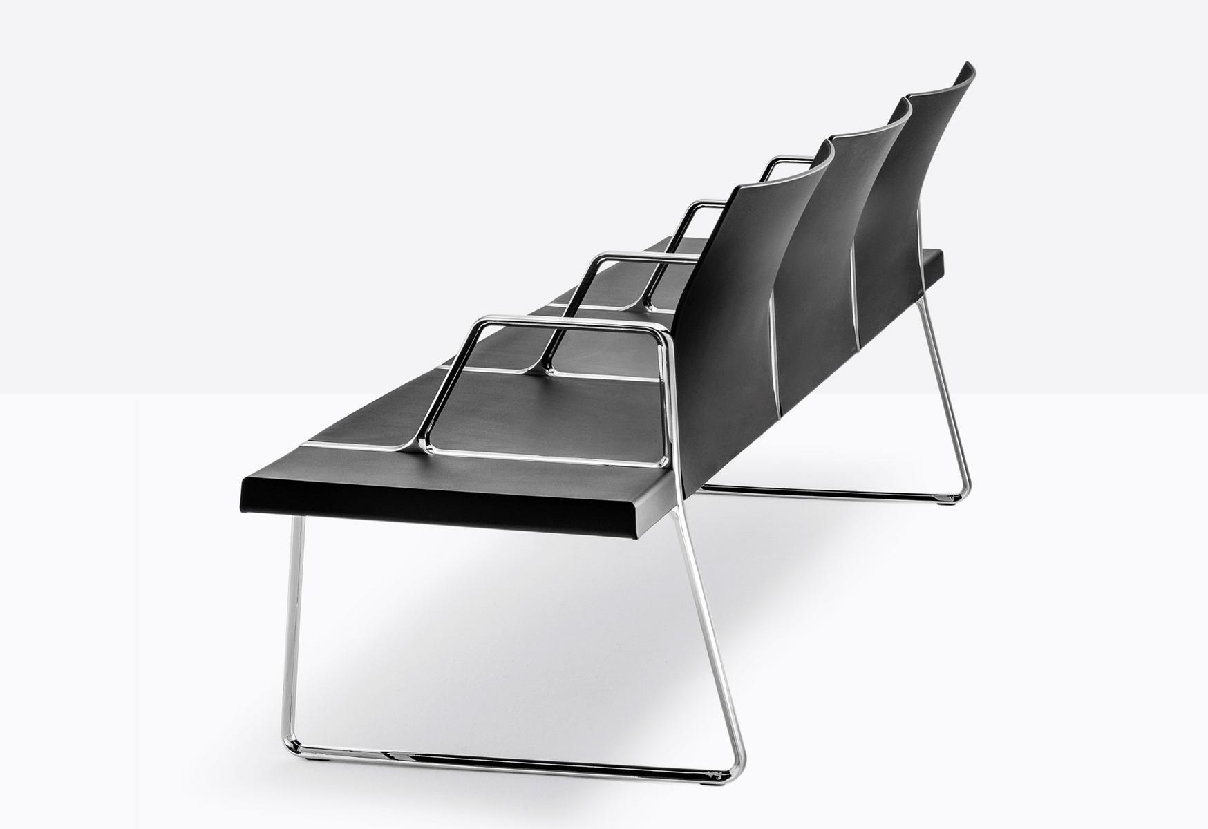 PLURAL P02013/2014/2016/2019 Bench with armrests