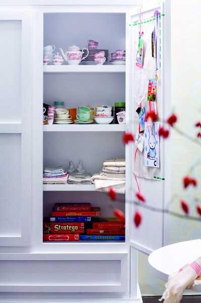 PAPER CUPBOARD Cardboard highboard