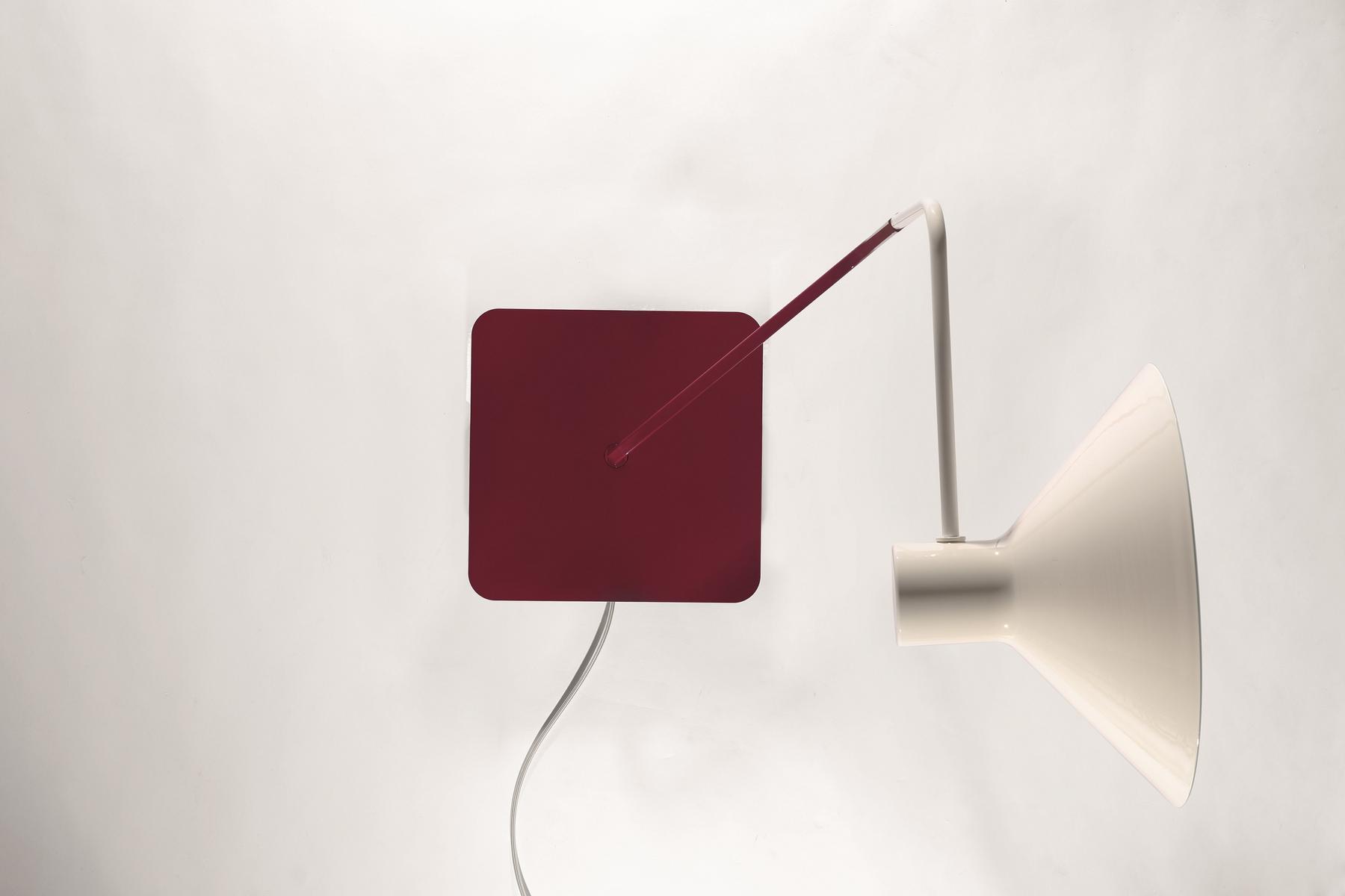 SISTER LED direct light iron wall lamp
