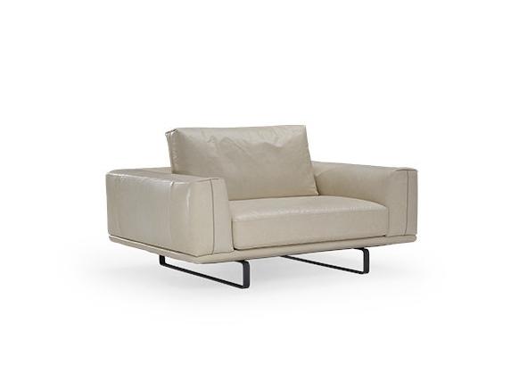 TEMPO Leather armchair with armrests