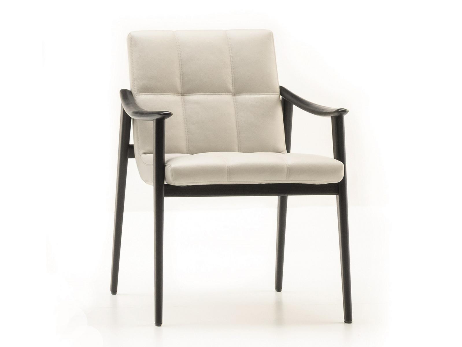 FYNN Upholstered chair with armrests