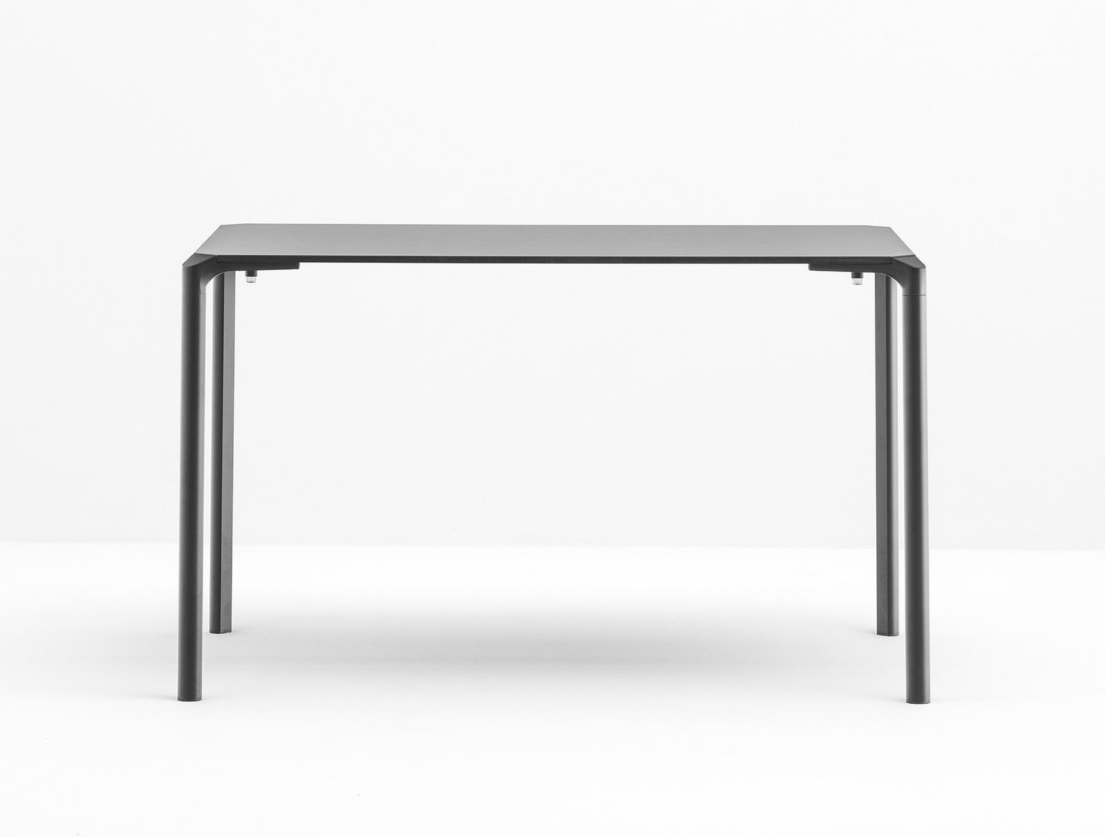 JUMP TJ4 Stackable square aluminium table