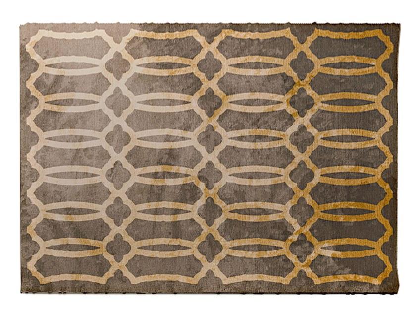 7461 Rectangular rug with geometric shapes