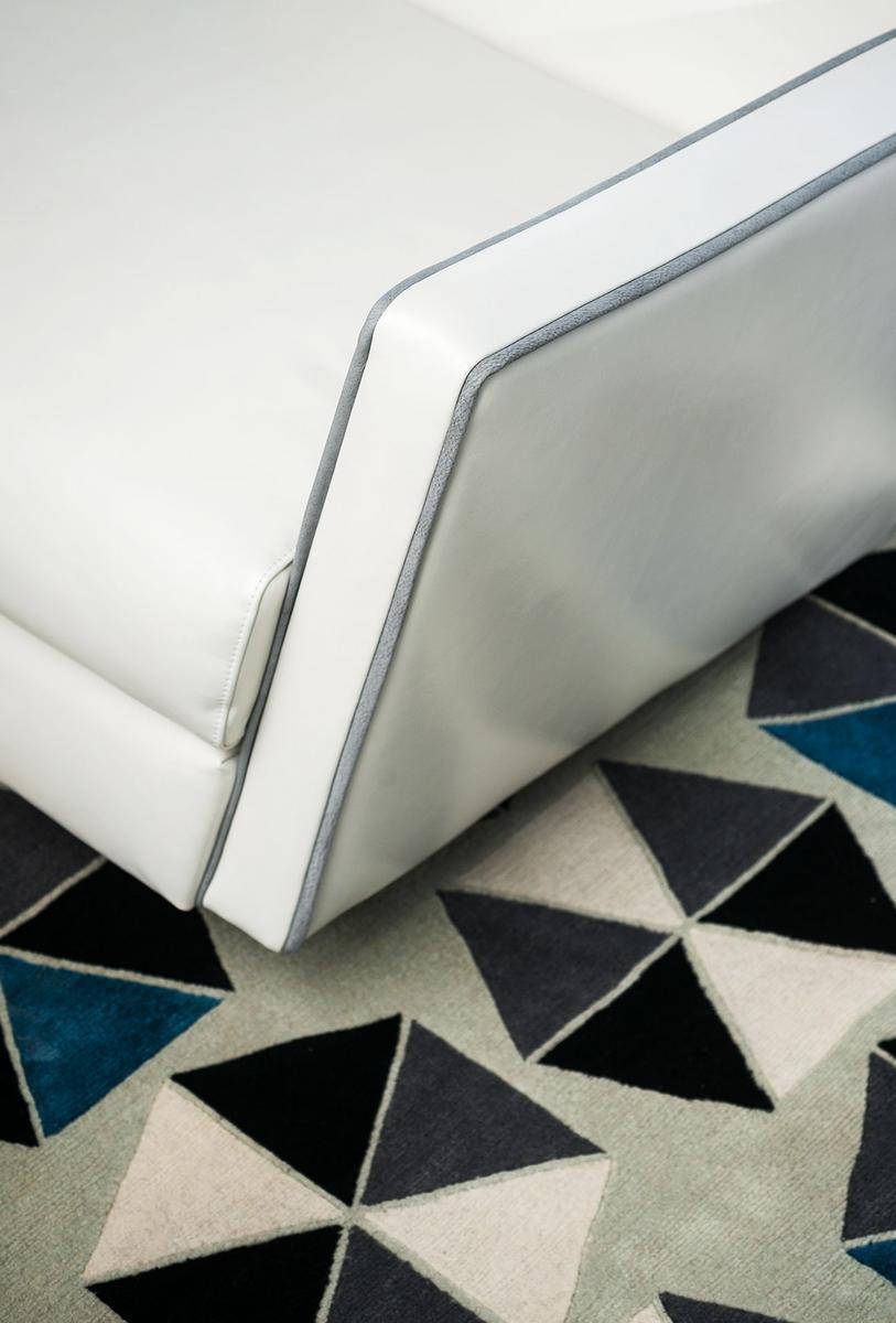 CAPRI Leather armchair with armrests