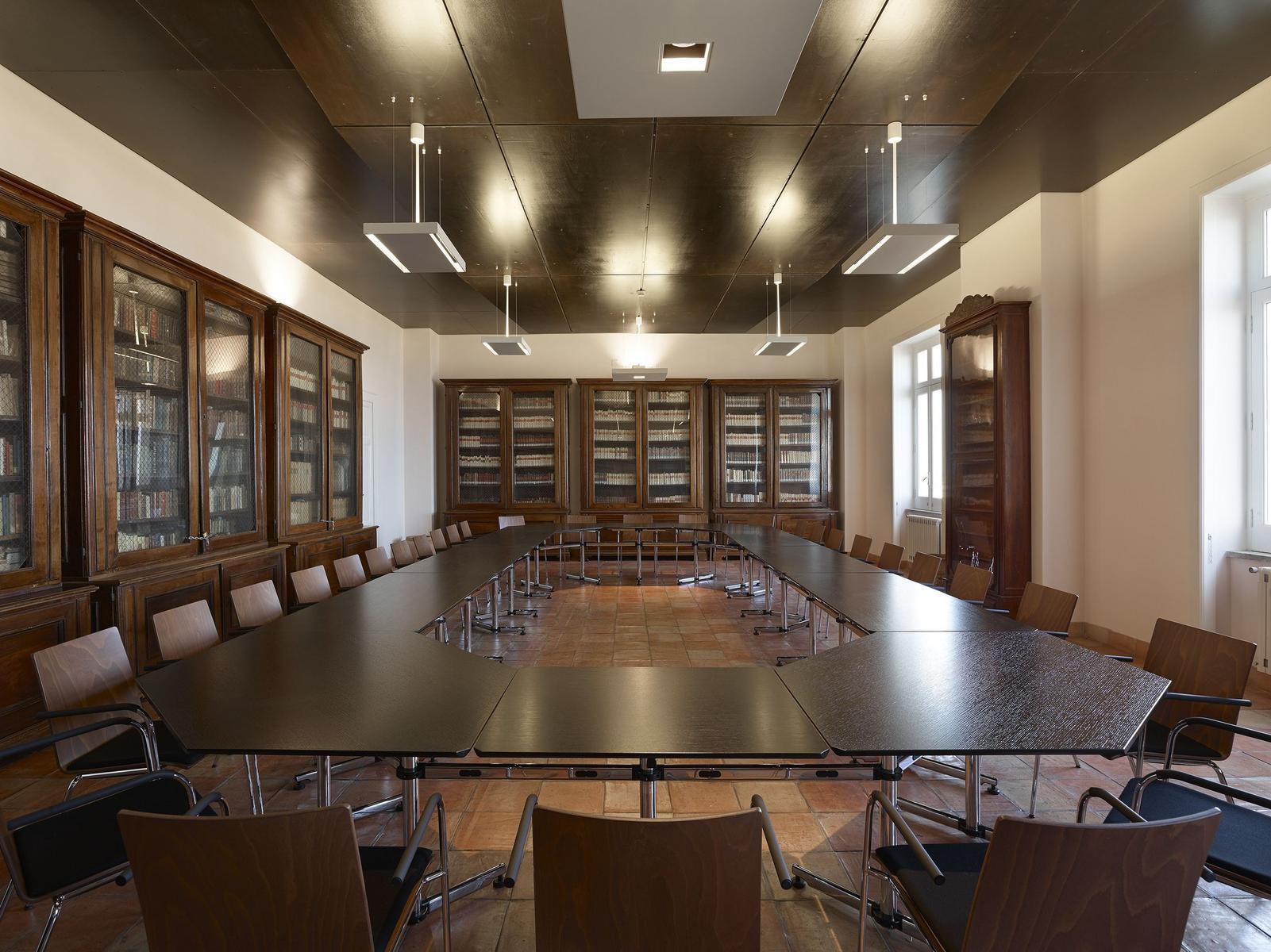 KITOS CONFERENCE TABLE Meeting table