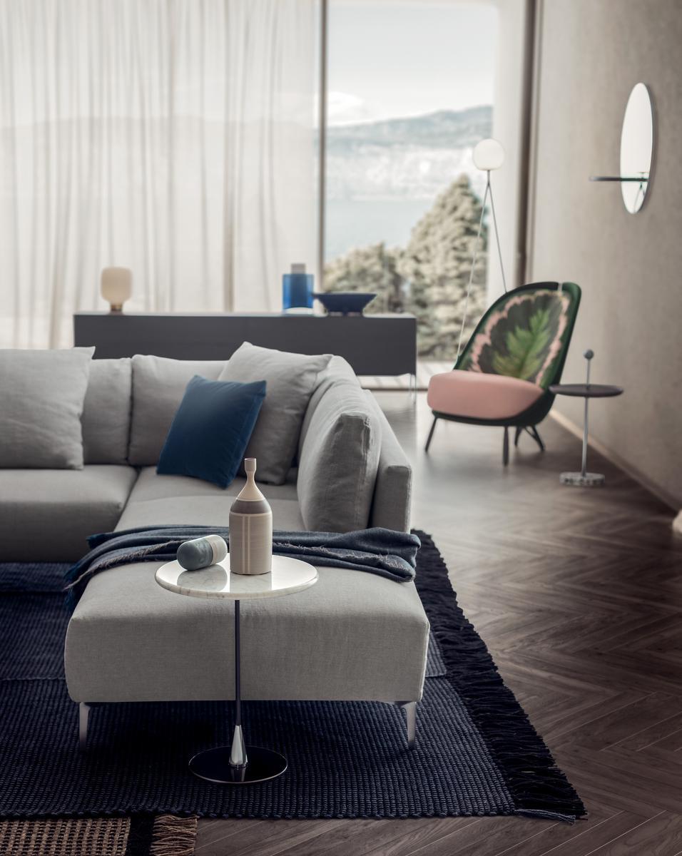 VOLO Fabric sofa