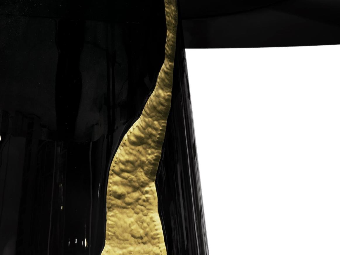 EMPIRE Round wooden dining table