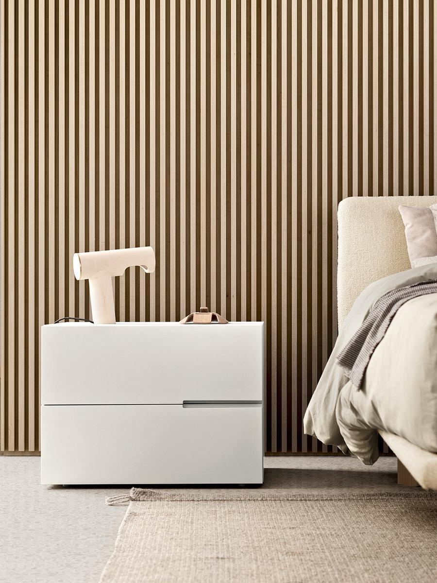 SEGNO Rectangular bedside table with drawers