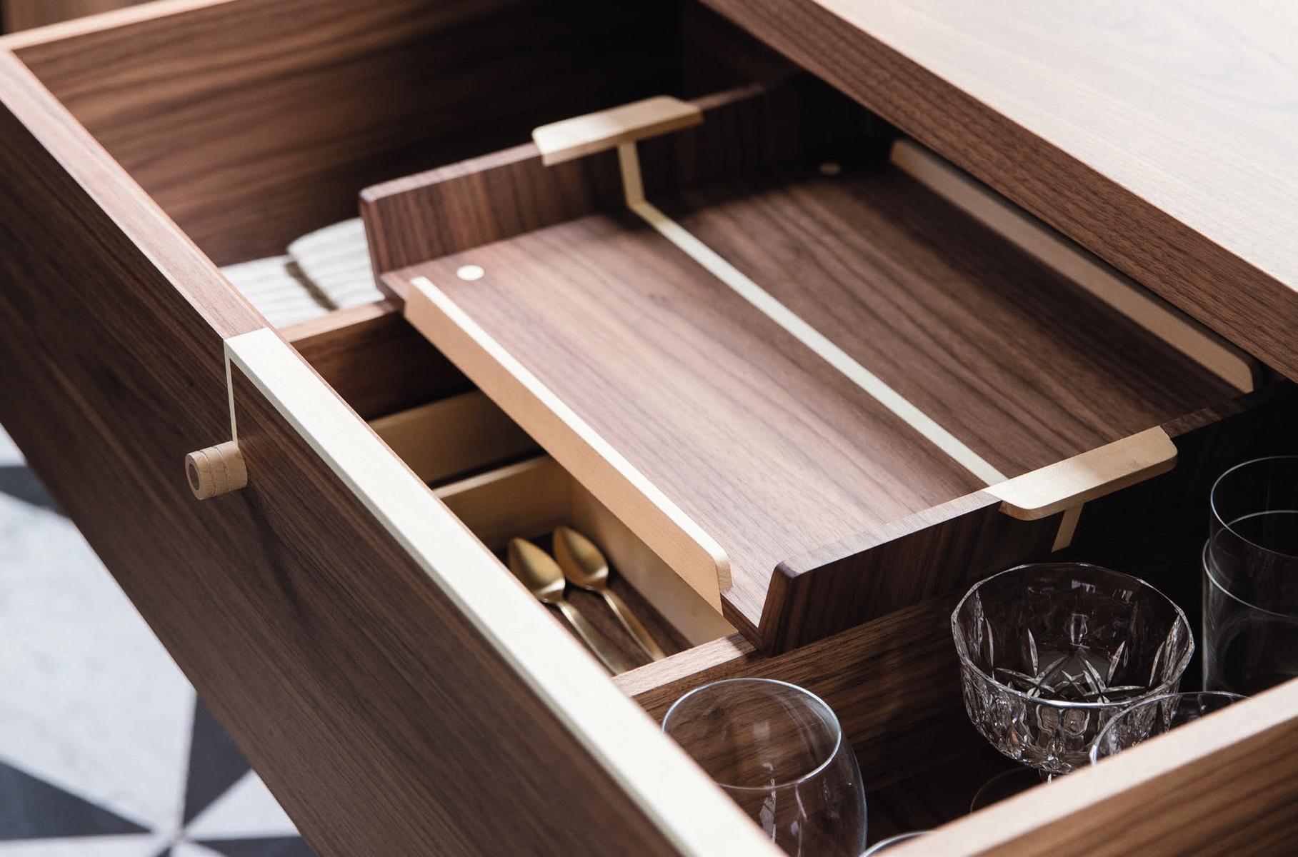 RONDÒ 2 Walnut sideboard / bar cabinet