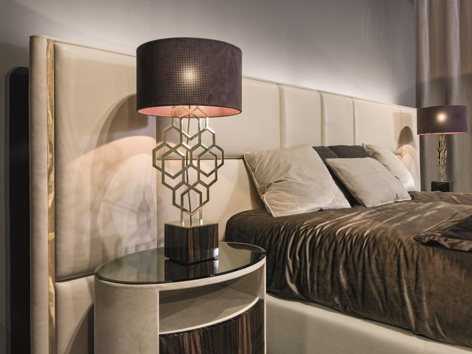 AMY Velvet bed with high headboard