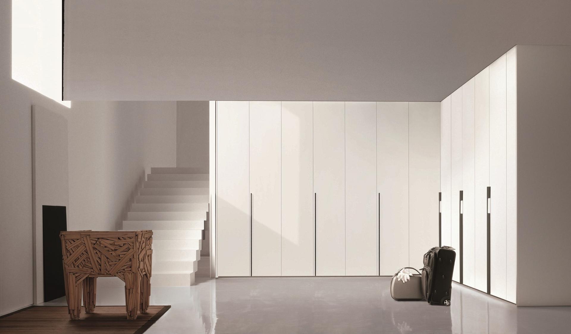 FURNISHED SPACES Sectional wardrobe