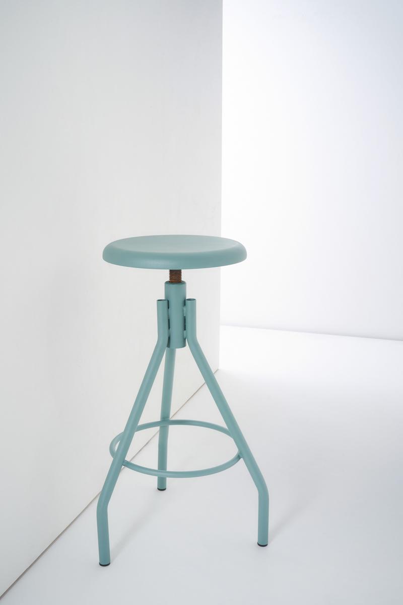 JOOKE Height-adjustable swivel iron stool