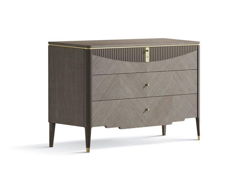 7321 - 7323 Wooden chest of drawers