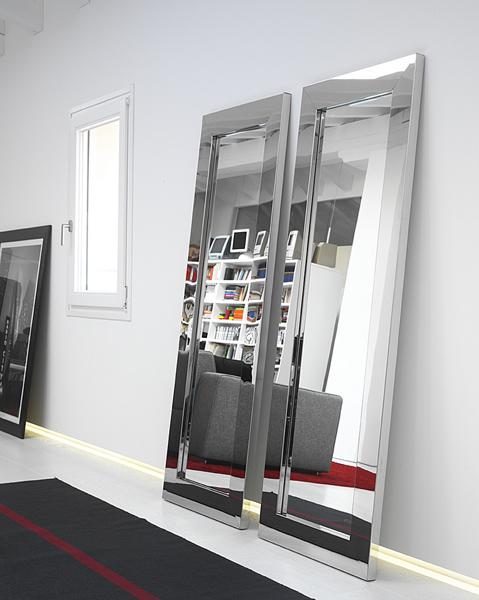 TITANIO Framed mirror