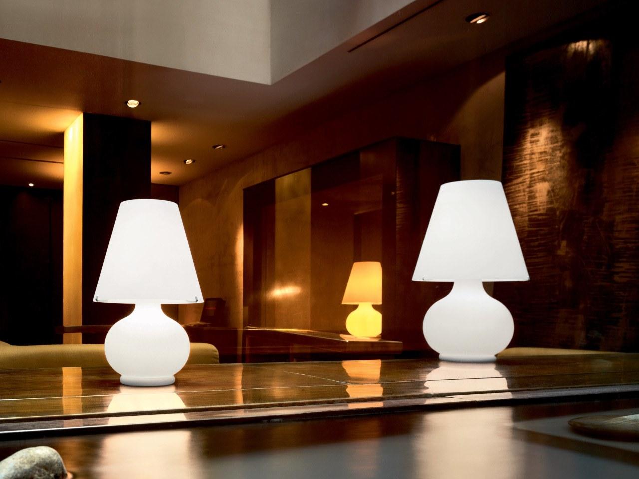 PARALUME MINI T LED blown glass table lamp