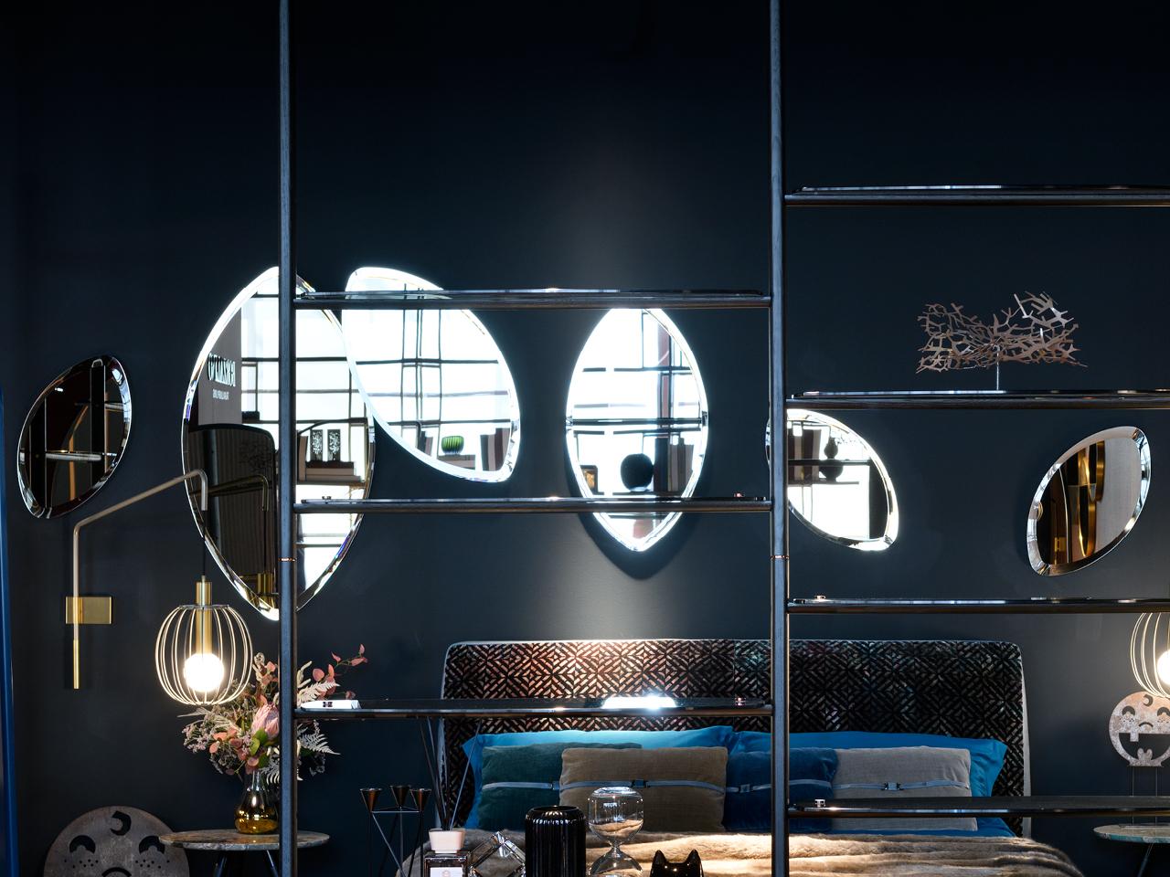 MARQUISE Wall-mounted mirror