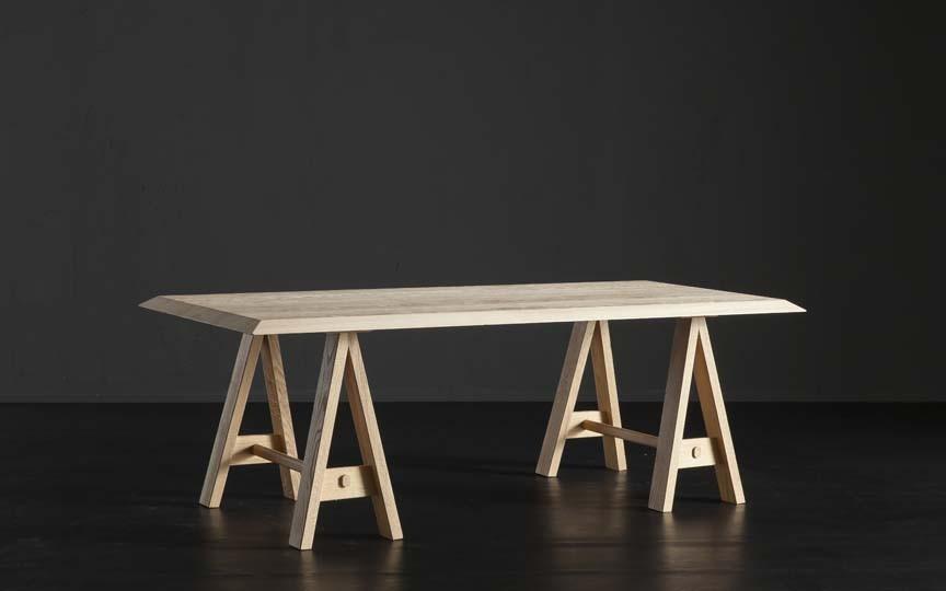 RIO + HORSE Rectangular wooden dining table