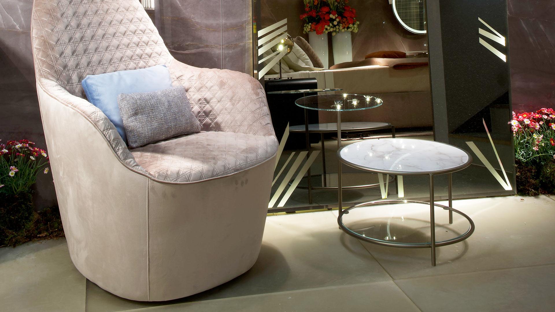 EGEO Round glass coffee table with integrated magazine rack