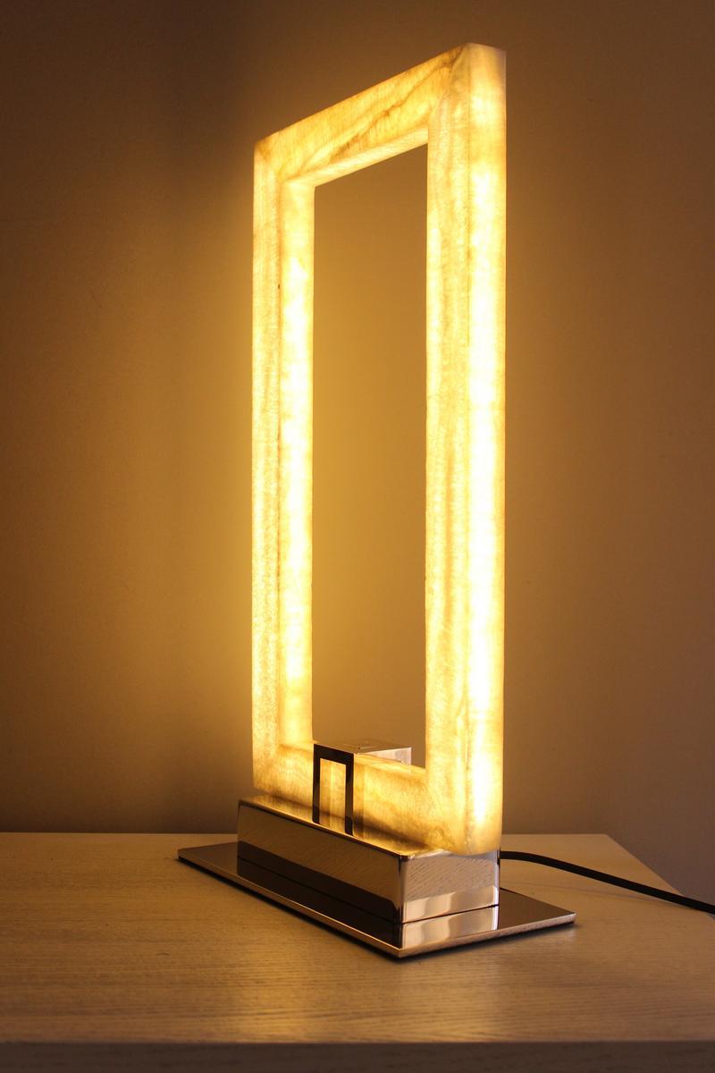 UFFIZI LED onyx table lamp