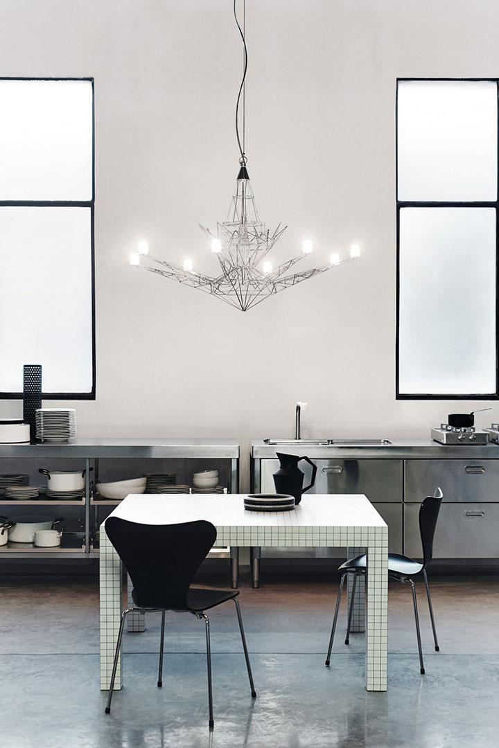 LIGHTWEIGHT Metal pendant lamp