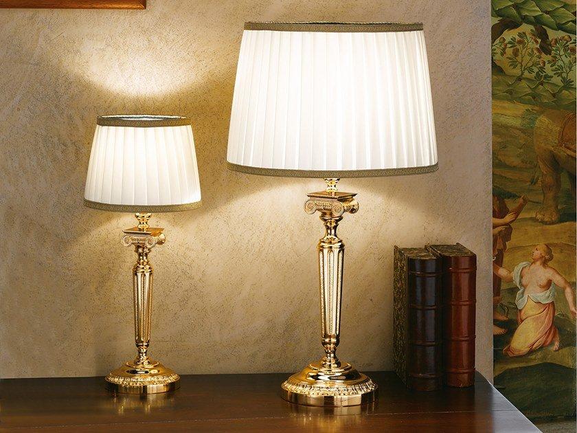 BRASS & SPOTS VE 1020 Incandescent brass table lamp
