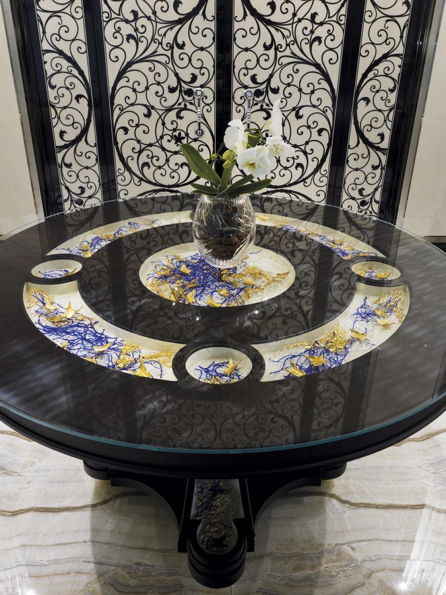 5360 Round wooden table