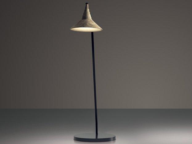 UNTERLINDEN LED direct light brass table lamp