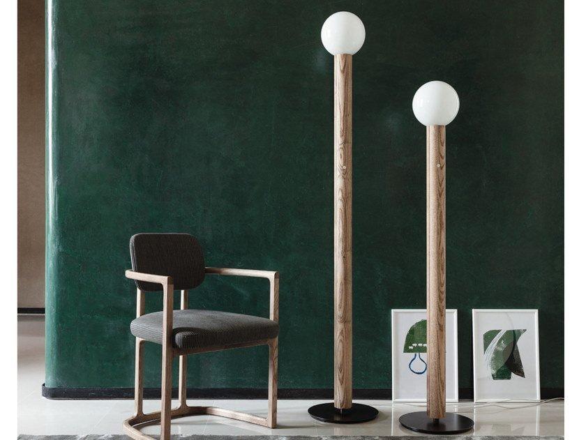 LUM Ash floor lamp with dimmer