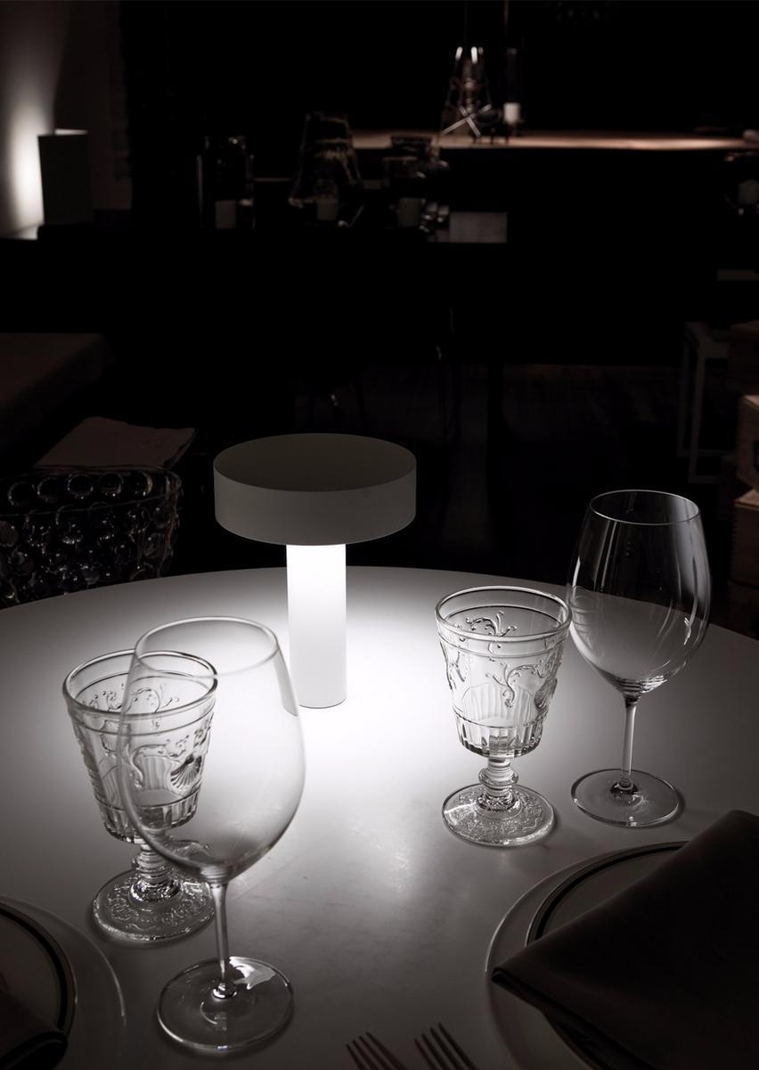 POPUP Table lamp / speaker POPUP Table lamp / speaker