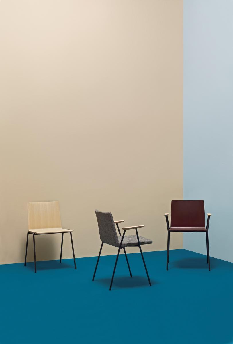 OSAKA METAL 5712 Steel and wood chair with armrests