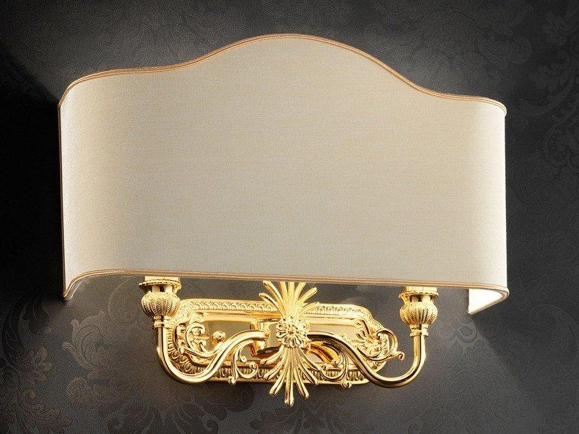 BRASS & SPOTS VE 1067 A2 Incandescent brass wall lamp