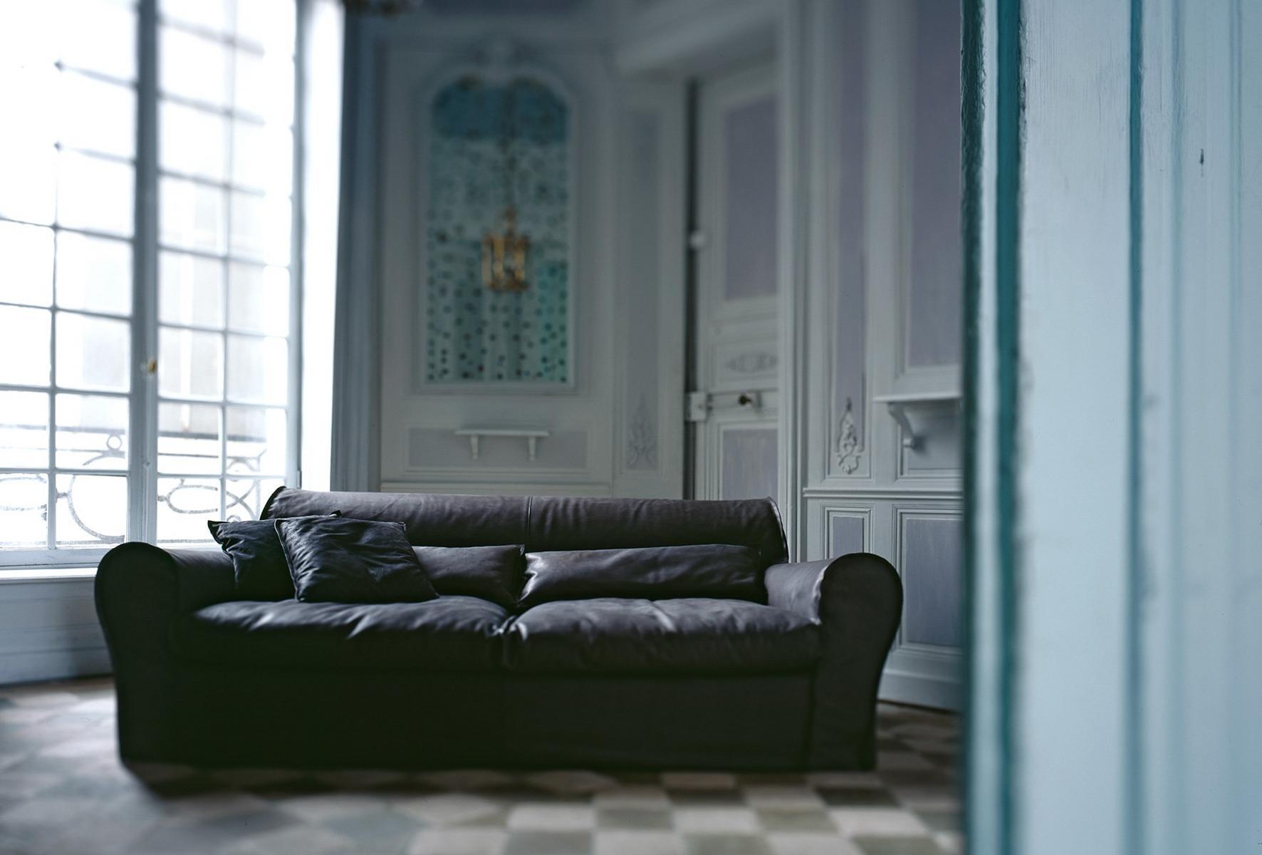 HOUSSE Leather sofa