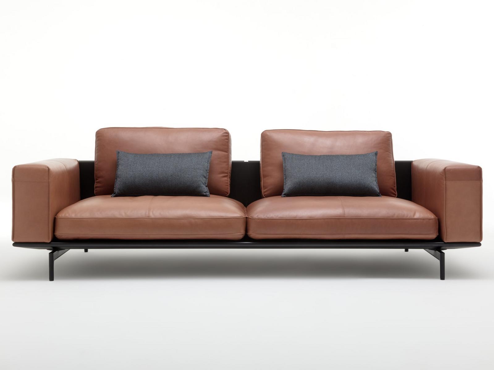 535 LIV Leather sofa