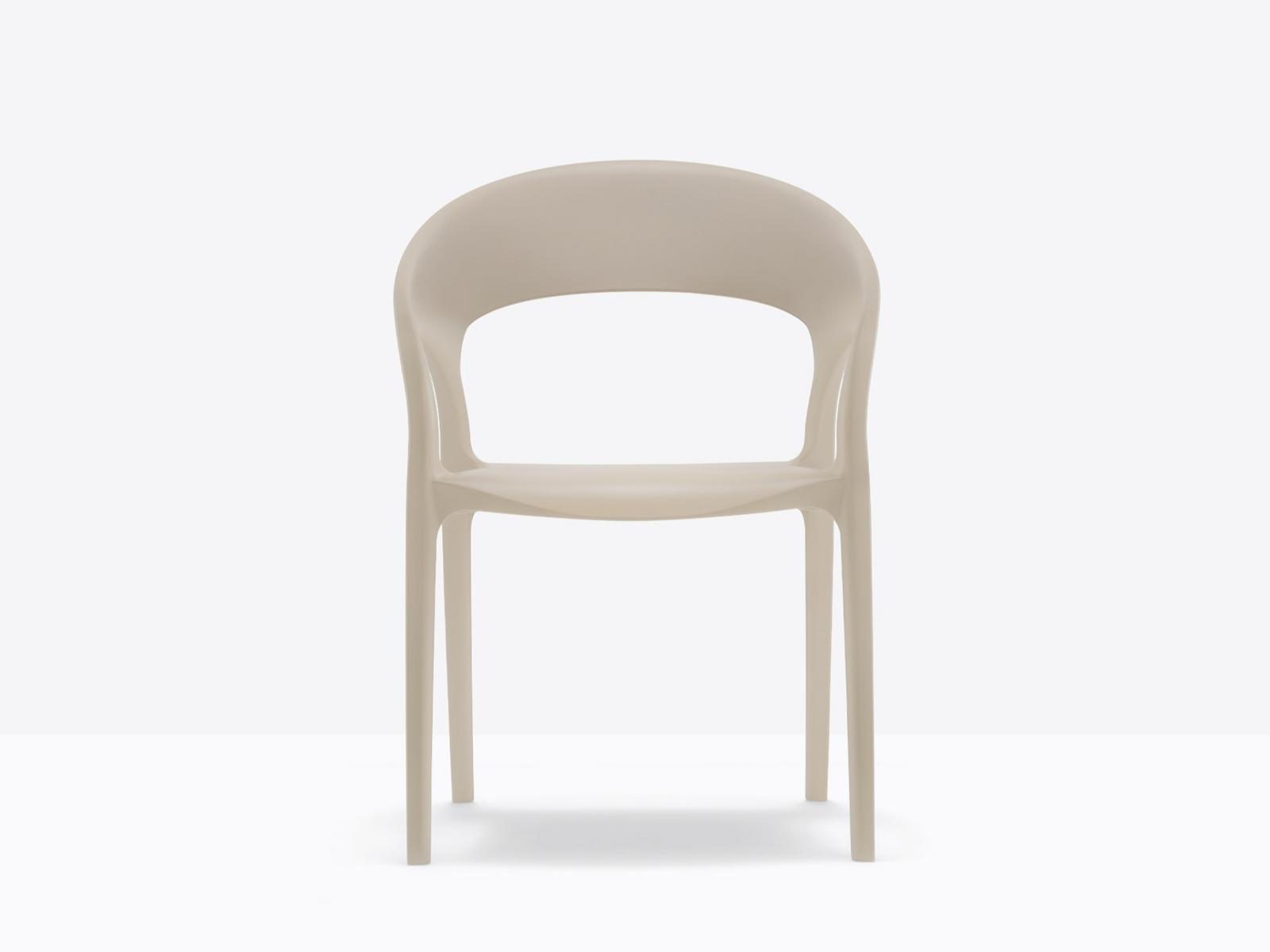 GOSSIP 621 Polypropylene chair with armrests
