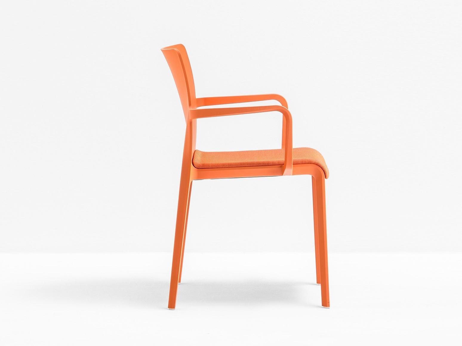 VOLT 674 Stackable plastic chair with armrests