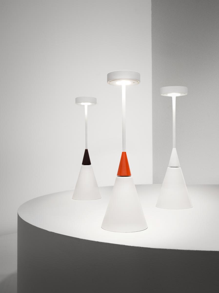 FENEX LED cordless iron table lamp