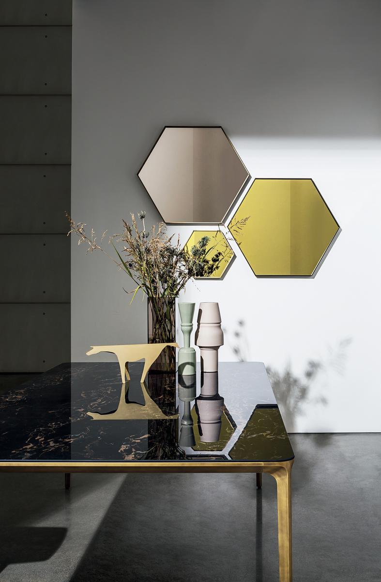 VISUAL HEXAGONAL Wall-mounted mirror