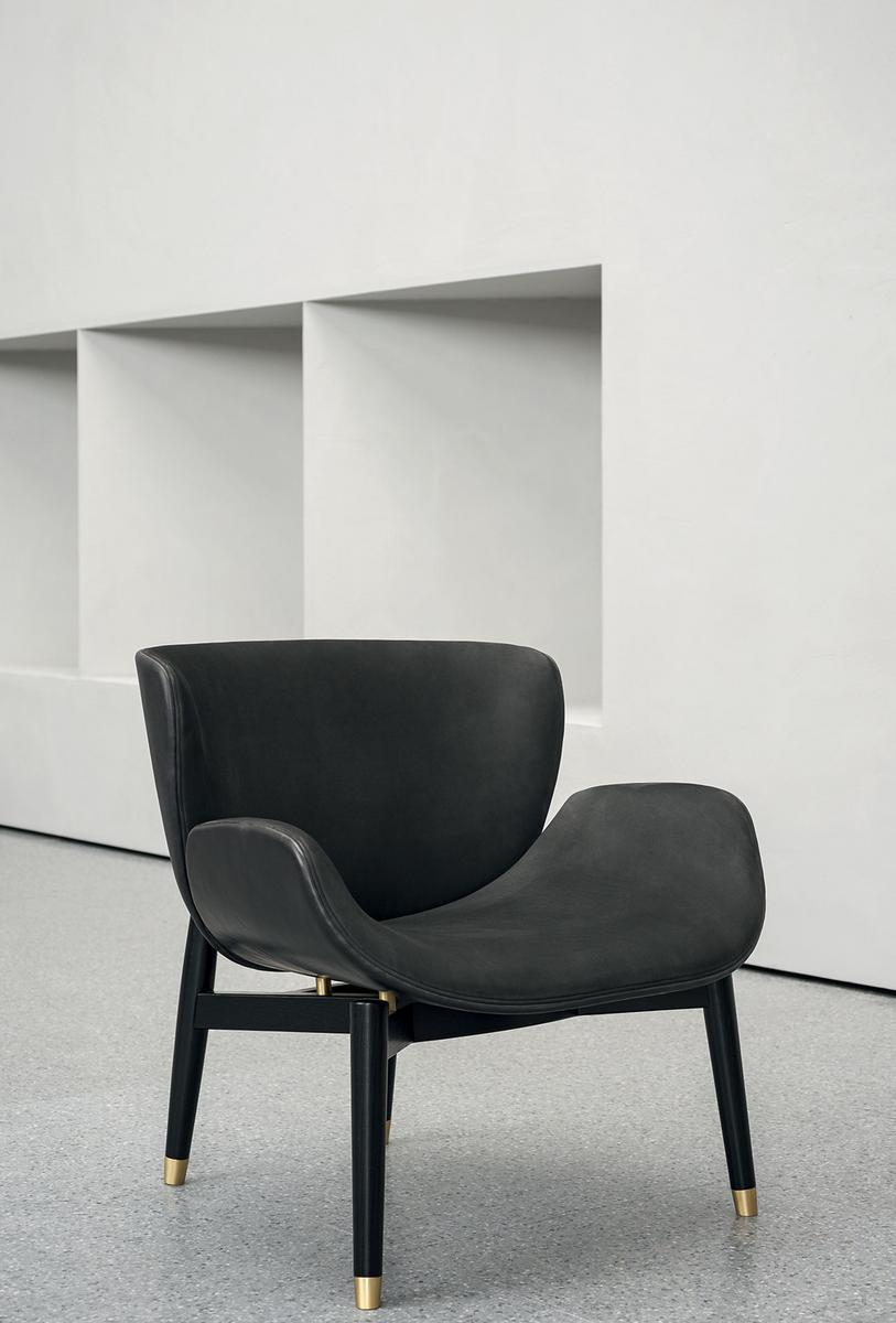 JORGEN Leather armchair with armrests