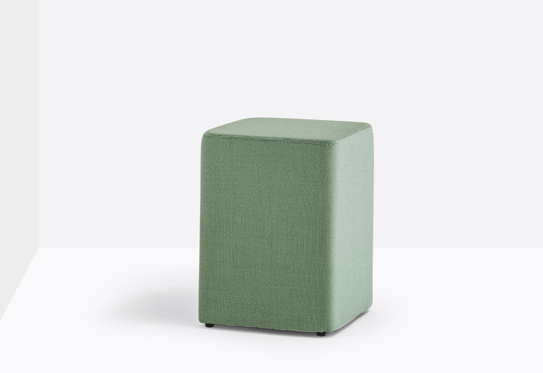 WOW 320 Square fabric pouf