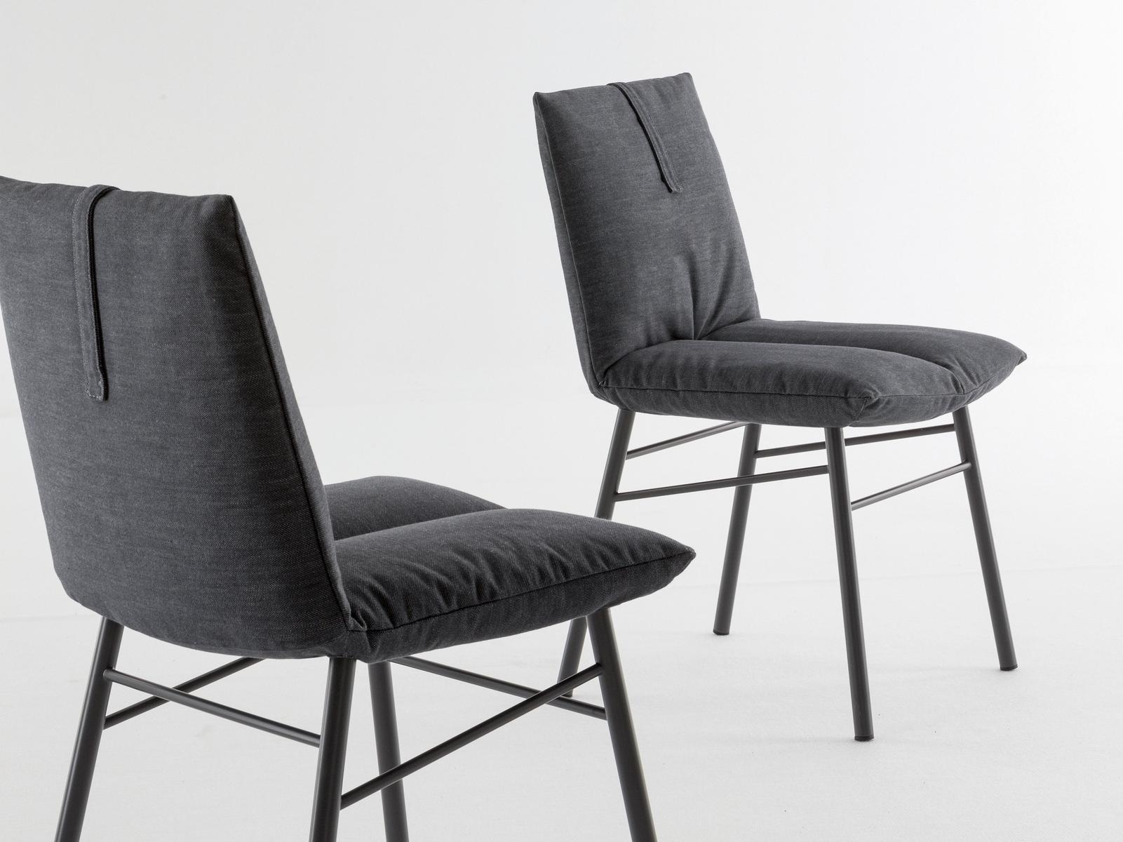 PIL Upholstered fabric chair
