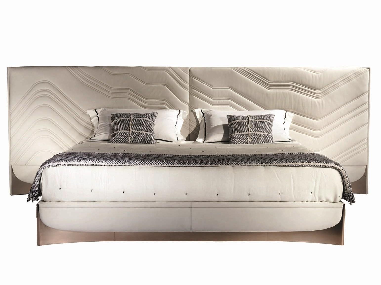 CA' FOSCARI Ebony double bed with upholstered headboard